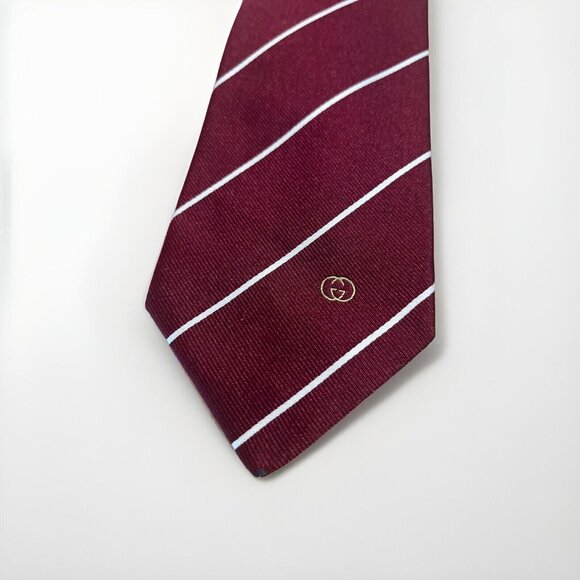 Vintage Gucci 100% SILK Neck Tie Mens Red And White EUC Striped Made in Italy - Picture 2 of 3